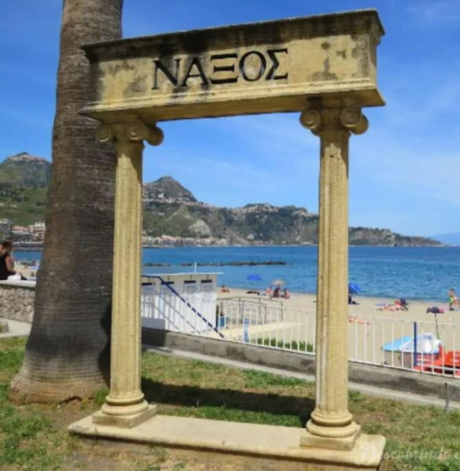 Casa Vacanza Giardini Naxos Taormina Miranaxos Kültér fotó