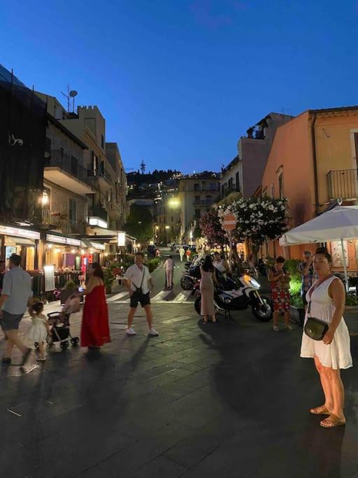Casa Vacanza Giardini Naxos Taormina Miranaxos Kültér fotó